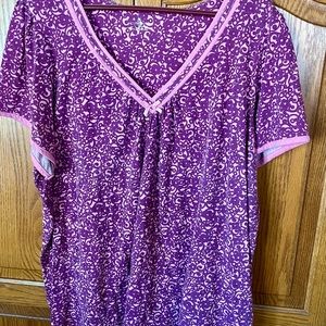 Purple Top Vneck GUC size 3X